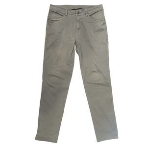 Lululemon ABC Pant Classic Fit Men’s 30 Gray Chinos Pants LM5670